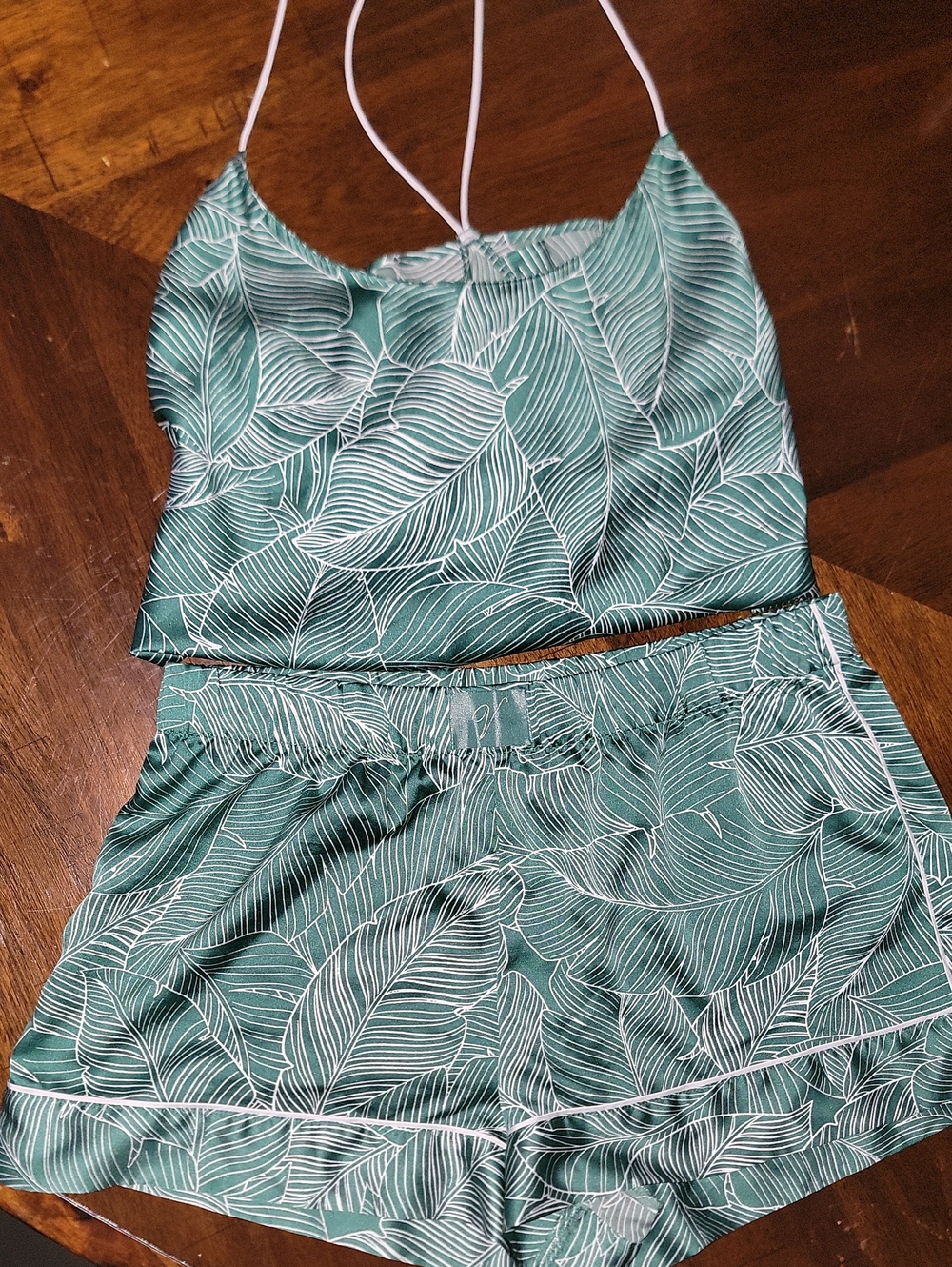 Victoria's Secret Green Leaf Print Satin Pajama Set XL-top M-bottom